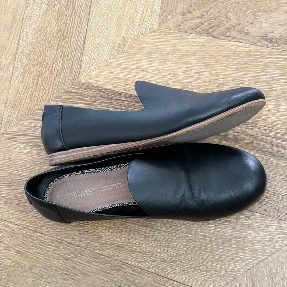 Toms Darcy Black Loafers - Picture 6 of 11
